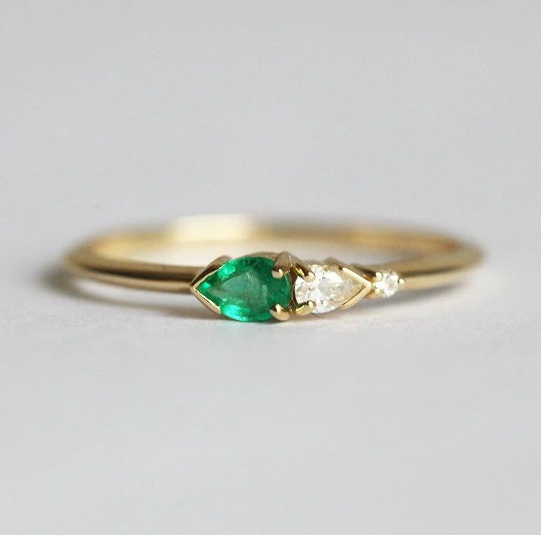 Martina Pear Emerald Diamond Ring