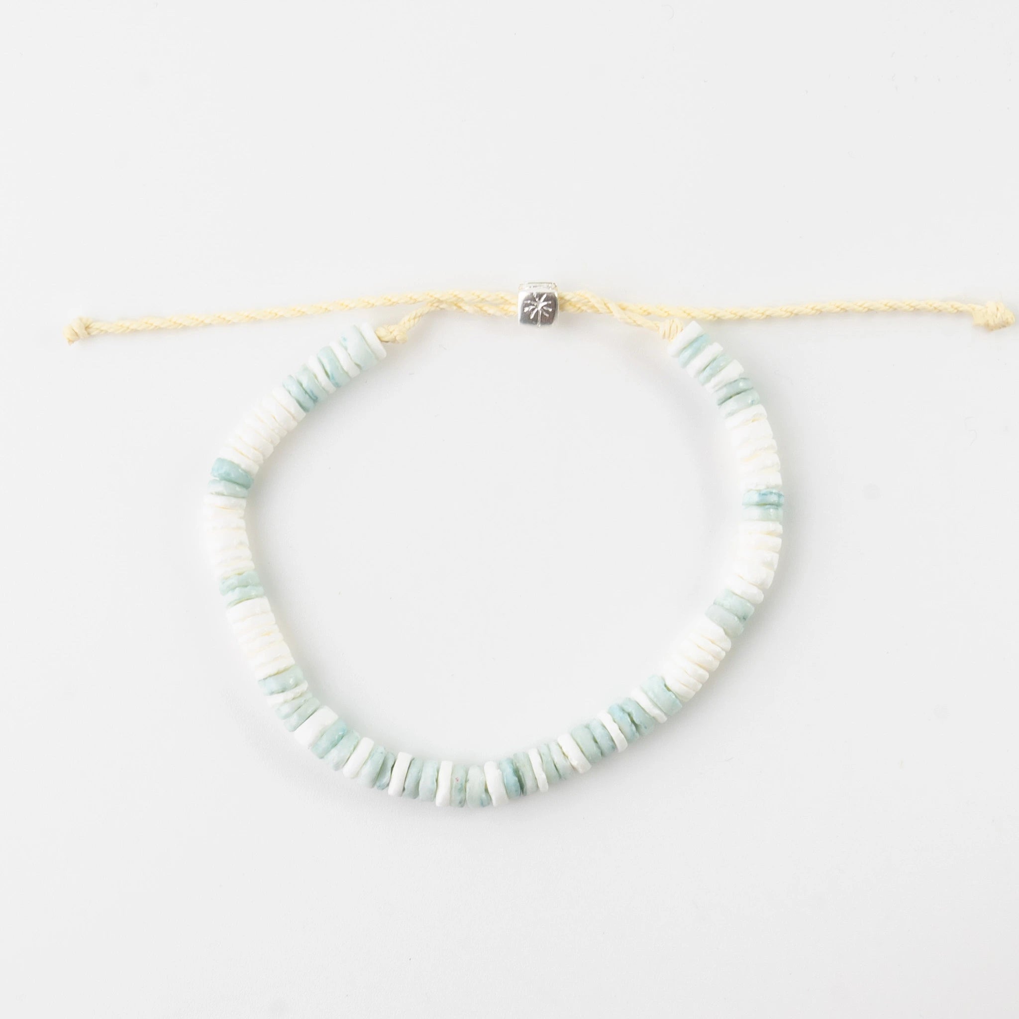 Sawarna Puka Shell Bracelet