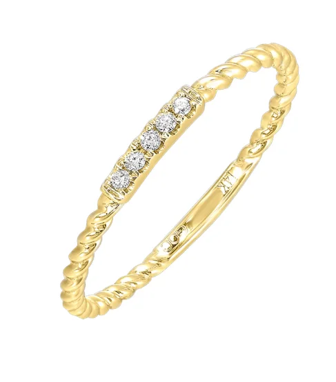 10K Yellow Gold & 0.05cttw Diamond Ring